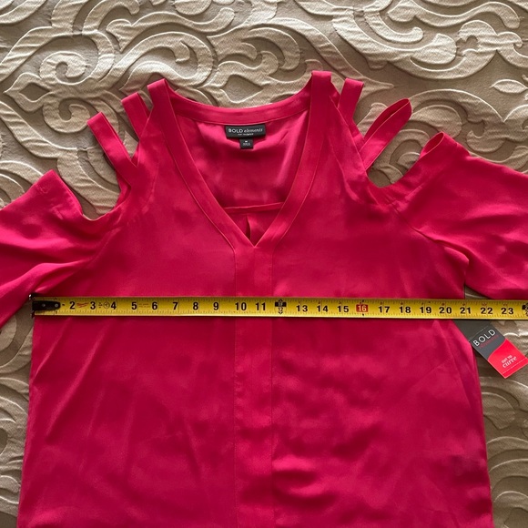 Bold Elements V-Neck Blouse - Picture 7 of 12